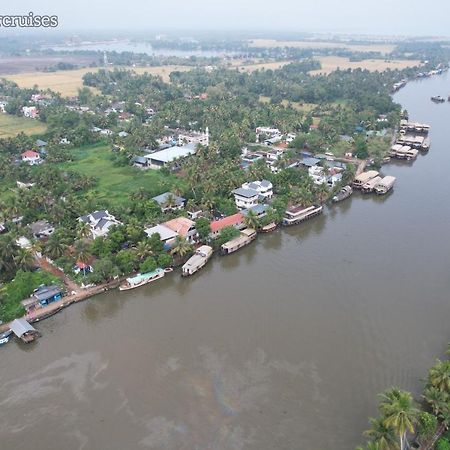 Sacred River Homestay Alappuzha Zewnętrze zdjęcie