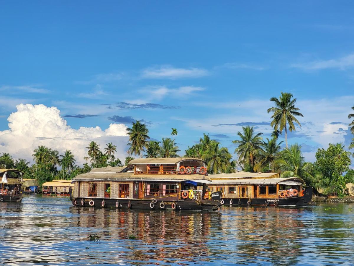 Sacred River Homestay Alappuzha Zewnętrze zdjęcie