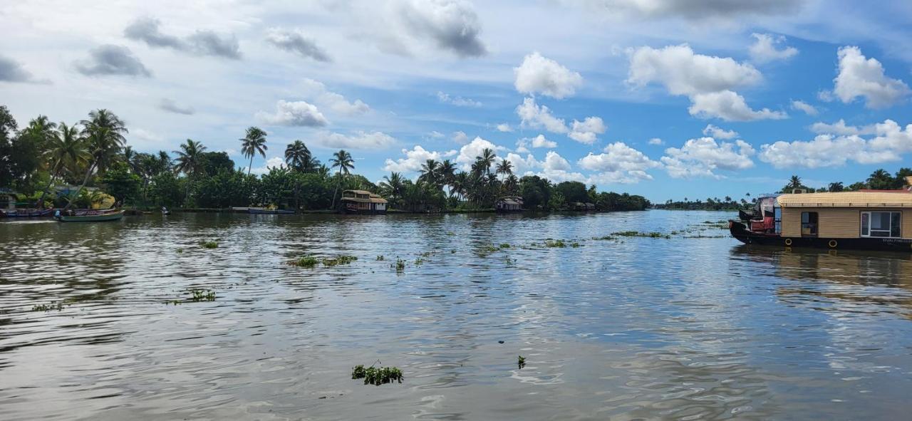 Sacred River Homestay Alappuzha Zewnętrze zdjęcie